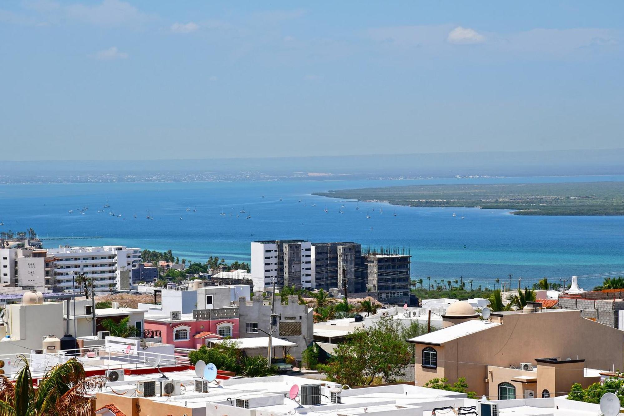 Oceanview Living Space & Balcony With Fiberoptic Wifi! La Paz Exterior photo