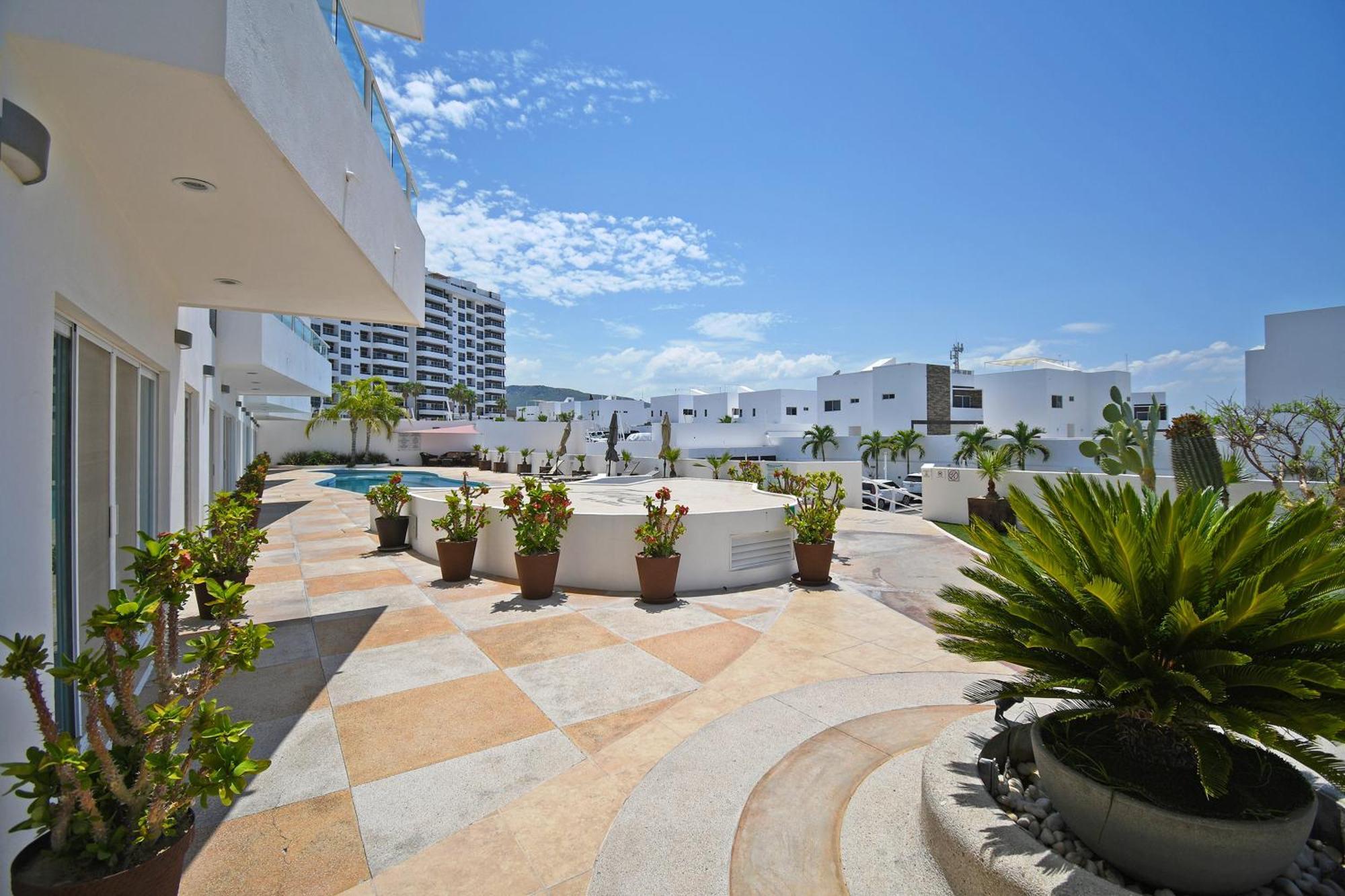Oceanview Living Space & Balcony With Fiberoptic Wifi! La Paz Exterior photo