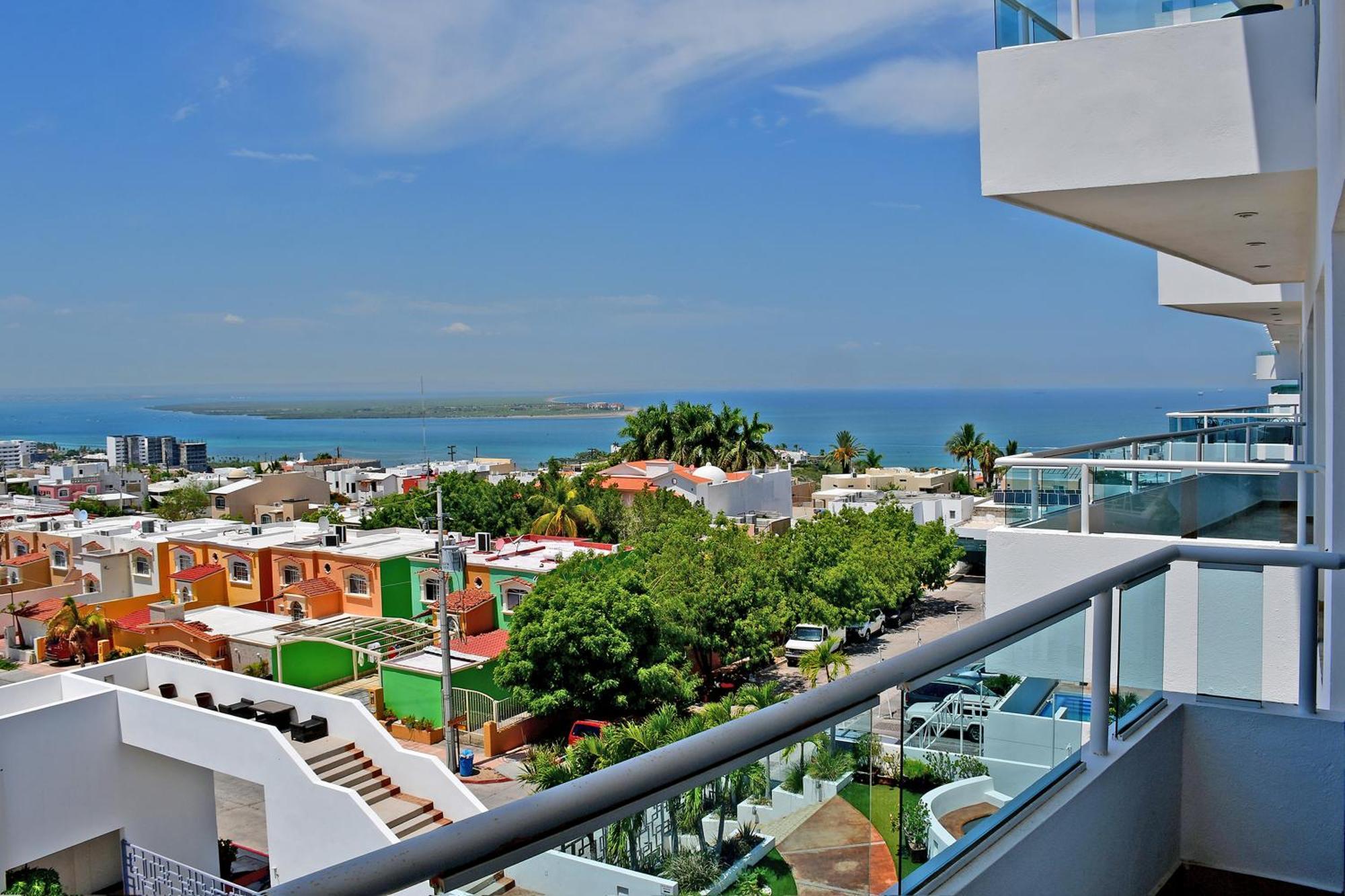 Oceanview Living Space & Balcony With Fiberoptic Wifi! La Paz Exterior photo